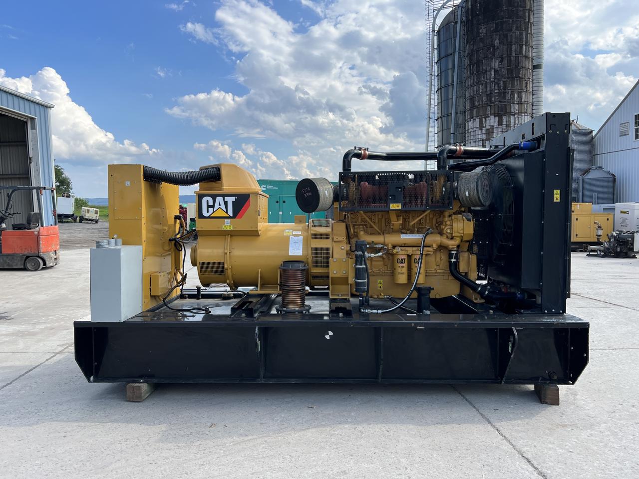 Used 550kW CAT C18 Generator Set Used 550kW CAT C18 Generator Set - Image 4